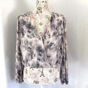 NWT ASTR Nuetral Tie Dye Plisse Crop Top Ribbed Blouse